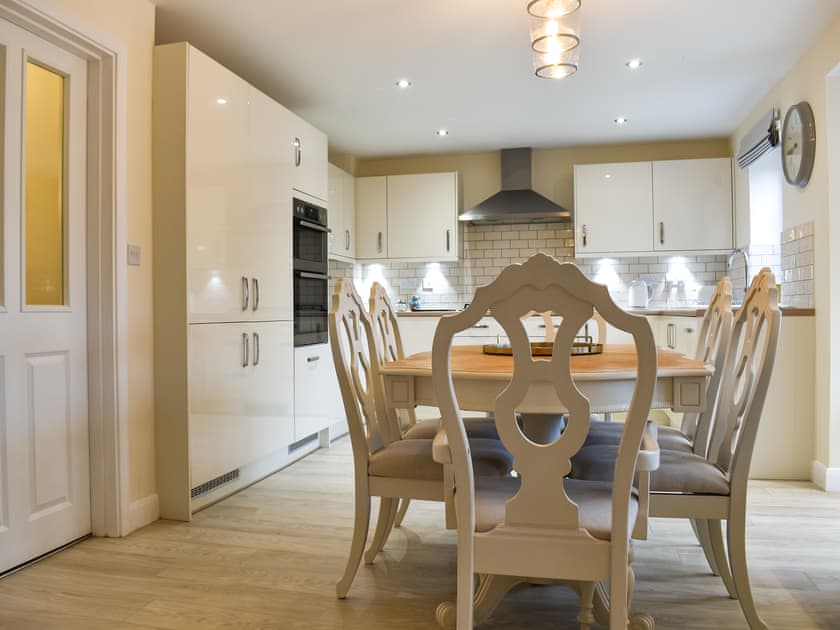 Kitchen/diner | Song Bird Holiday Home, Whitby
