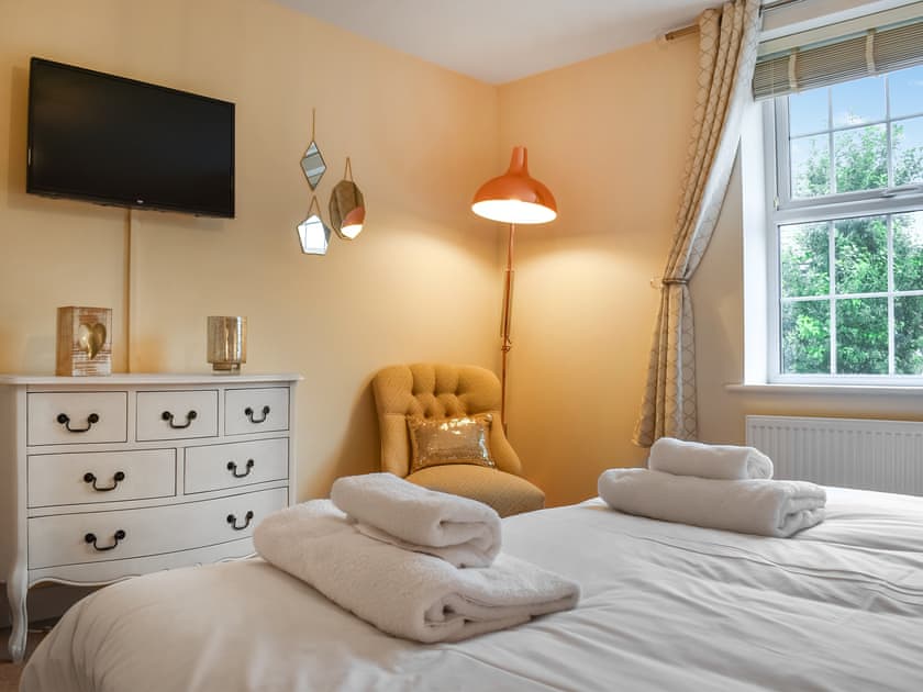 Double bedroom | Song Bird Holiday Home, Whitby