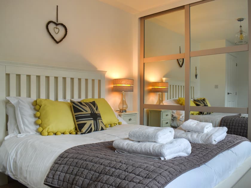 Double bedroom | Song Bird Holiday Home, Whitby