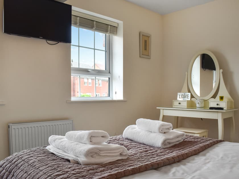Double bedroom | Song Bird Holiday Home, Whitby