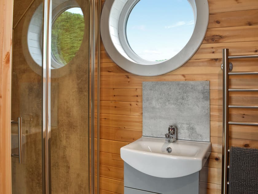 Bathroom | The Garden Pod, Brechin