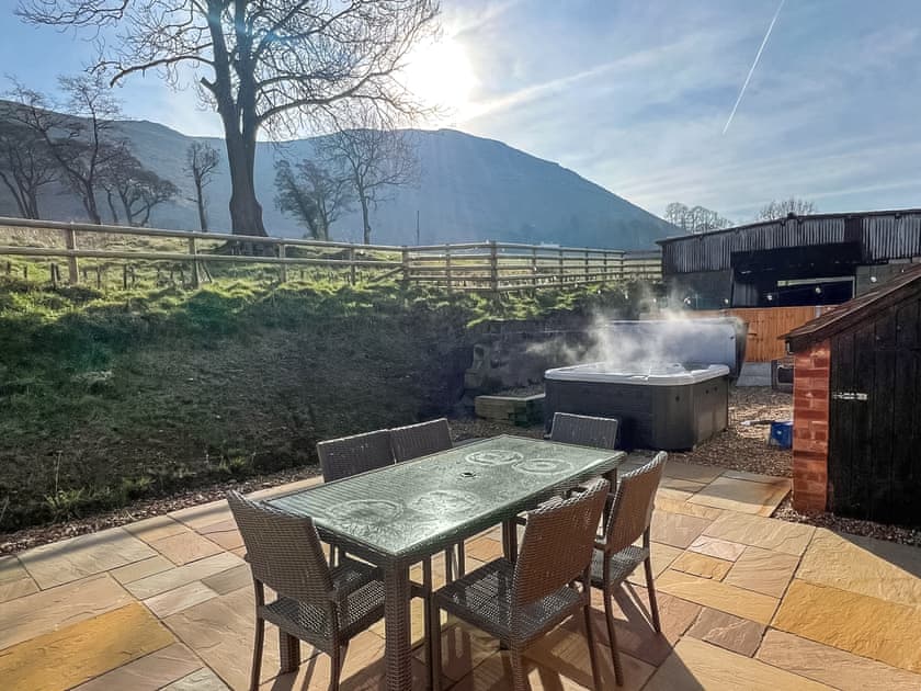 Sitting-out-area | Caradoc - Botvyle Farm, Church Stretton