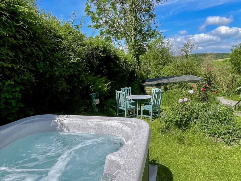 Hot tub | Tan y Castell Cottage, Llanmill, near Narberth