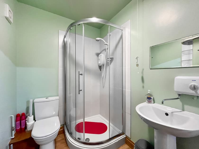 Bathroom | High Banks Annexe, Chiseldon, Near Marlborough