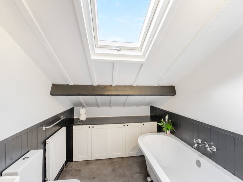 Bathroom | High Plain Lodge - Pennine Retreats, Alston