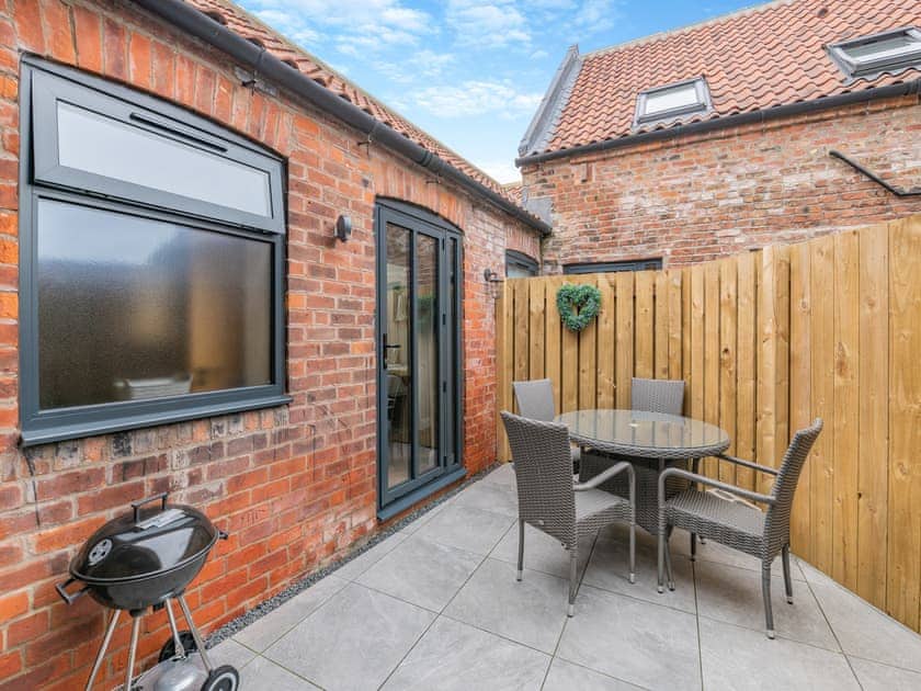Patio | The Roost - Fieldhouse Farm Cottages, Skirlaugh