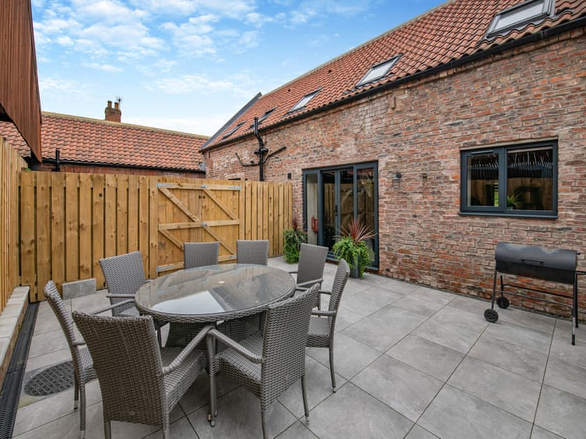 Patio | The Warren - Fieldhouse Farm Cottages, Skirlaugh