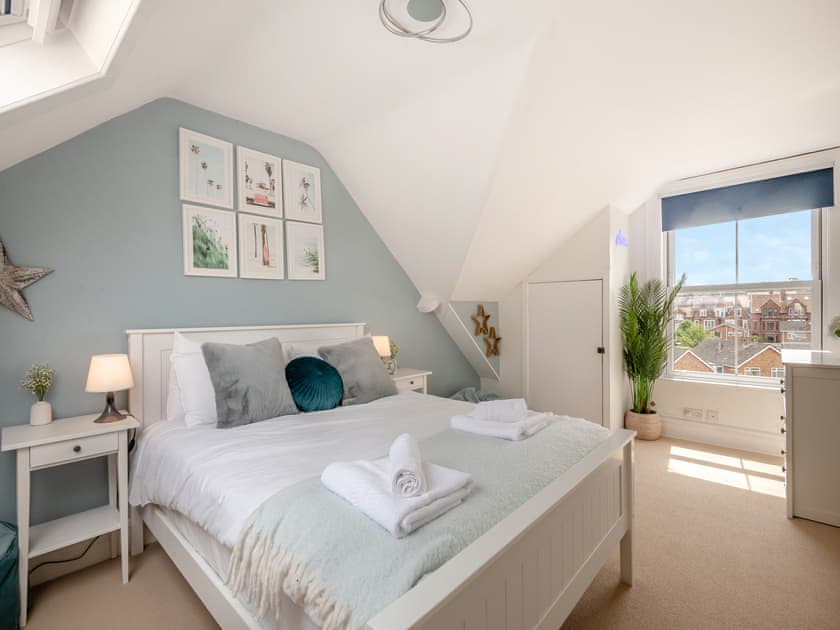 Double bedroom | Stradbroke House, Cromer