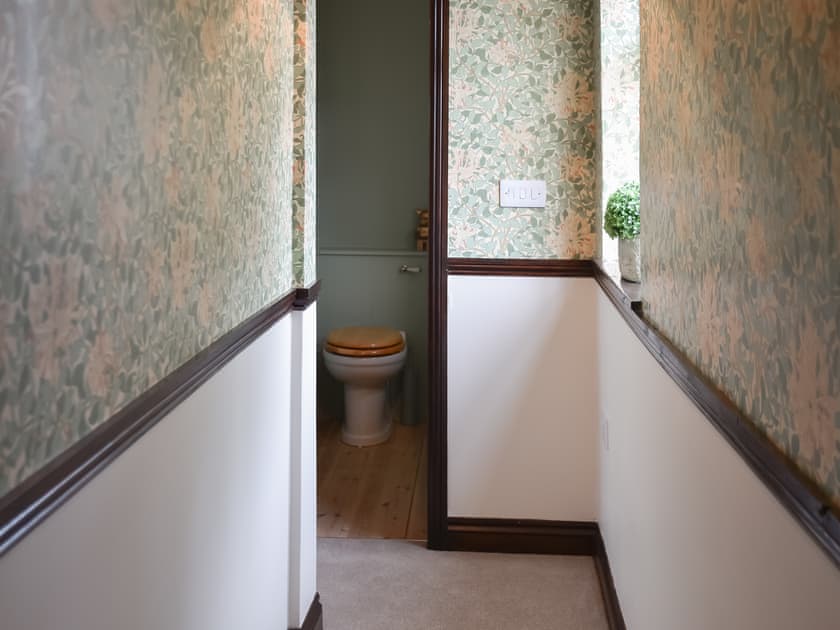 Bathroom | Capri Cottage, Winterton-on-Sea