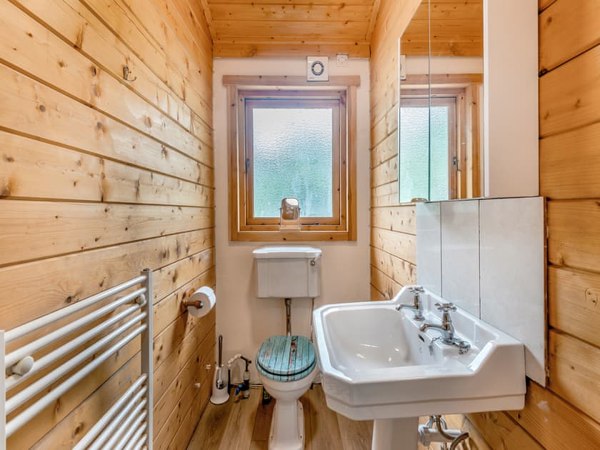 Bathroom | Mayfield Lodge - Mayfield Retreats, Burton Pedwardine, near Sleaford