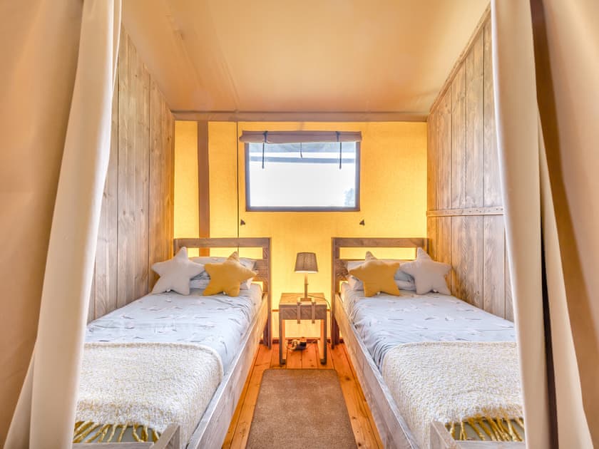 Twin bedroom | Muntjac - Hawthorns Glamping, Foxley, near Dereham
