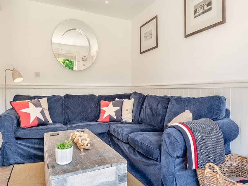 Open plan living space | Garden Apartment, Hallsands