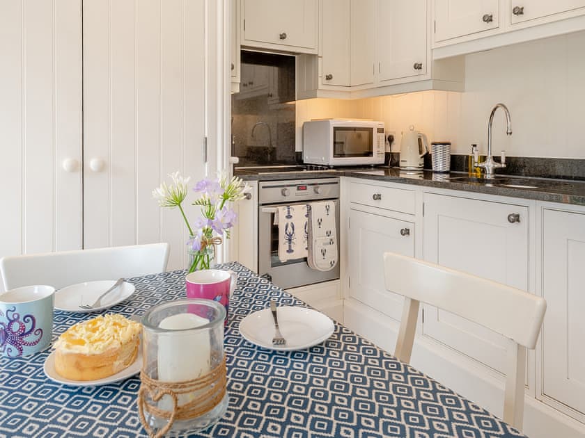 Open plan living space | Garden Apartment, Hallsands