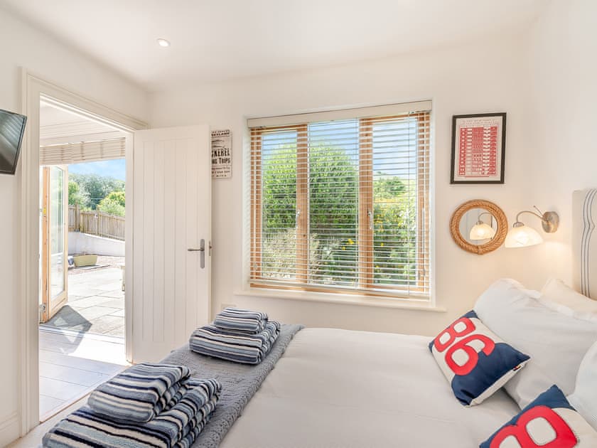 Double bedroom | Garden Apartment, Hallsands
