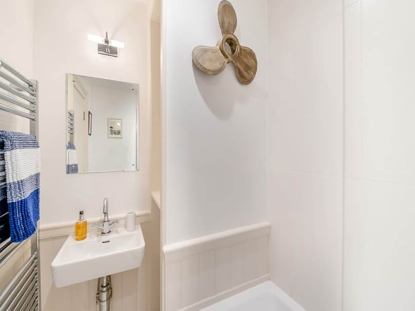 Bathroom | Garden Apartment, Hallsands