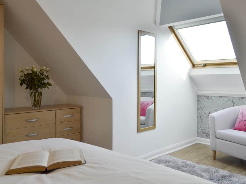 Dressing area within double bedroom | Knowle Croft Cottage, Fairlight, near Hastings