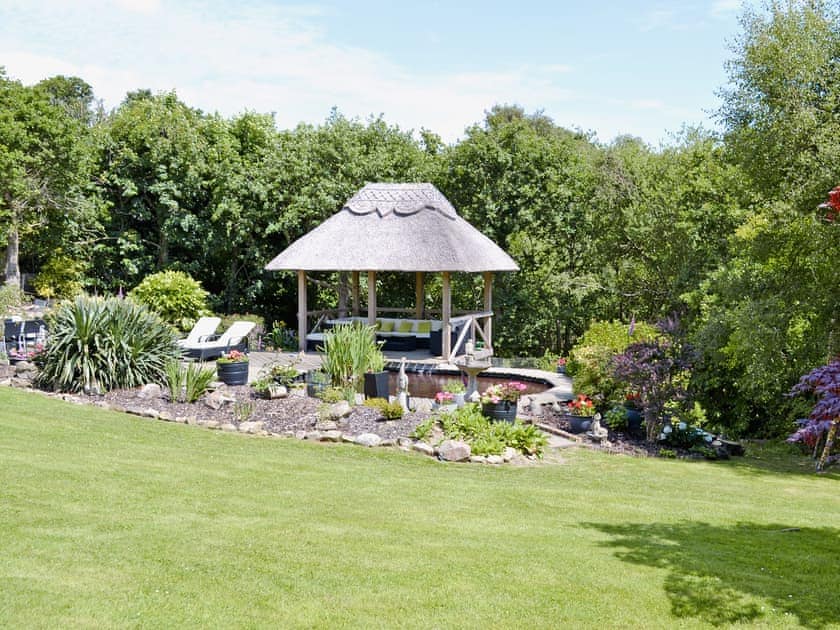 Garden | Knowle Croft Cottage, Fairlight, near Hastings