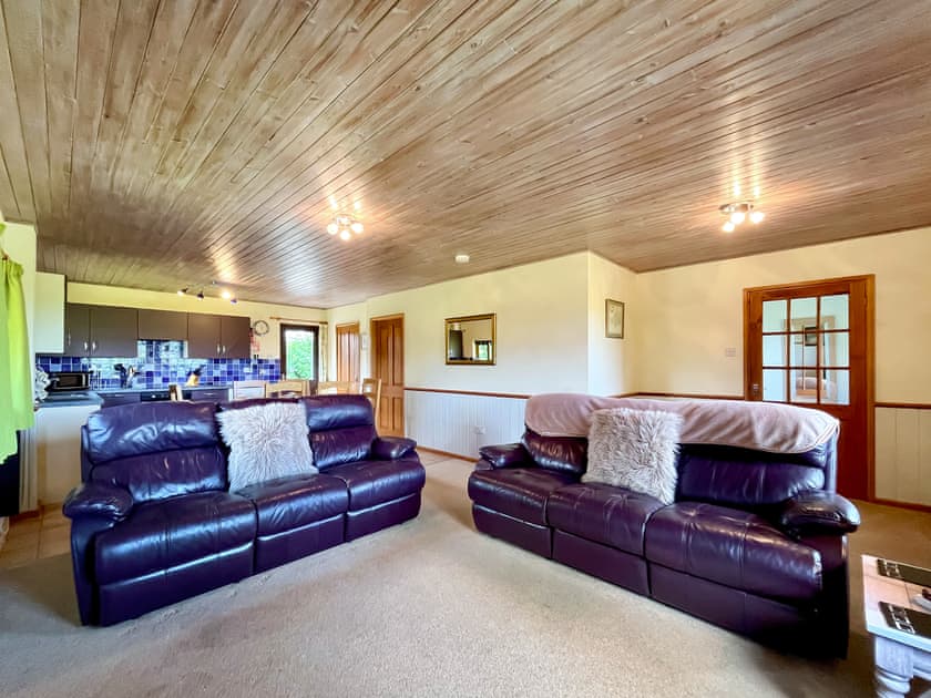 Open plan living space | Stour Cross Farm- Hardy Chalet - Stour Cross Farm, West Stour, near Gillingham