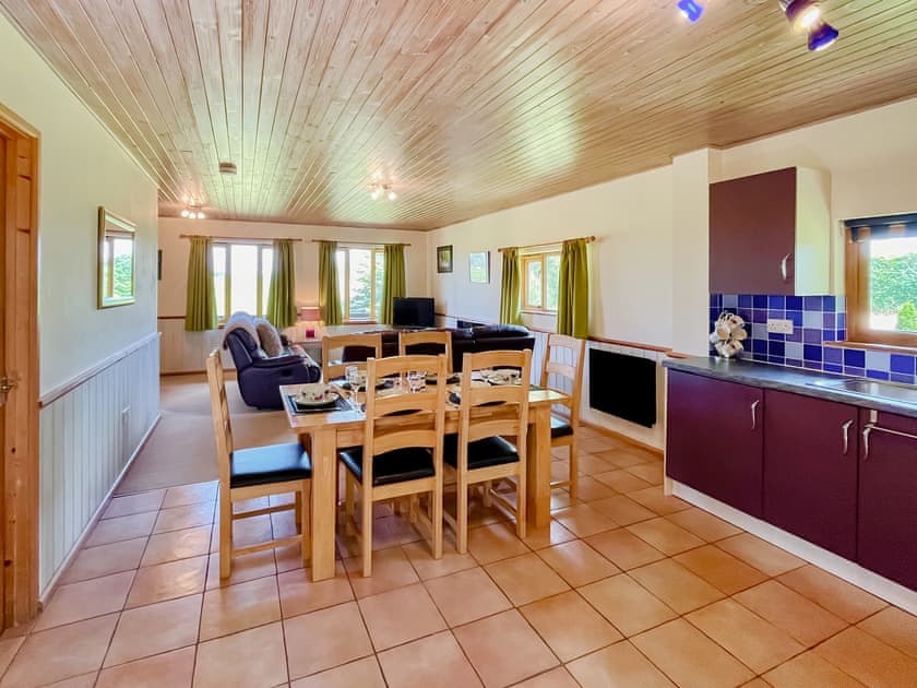 Open plan living space | Stour Cross Farm- Hardy Chalet - Stour Cross Farm, West Stour, near Gillingham