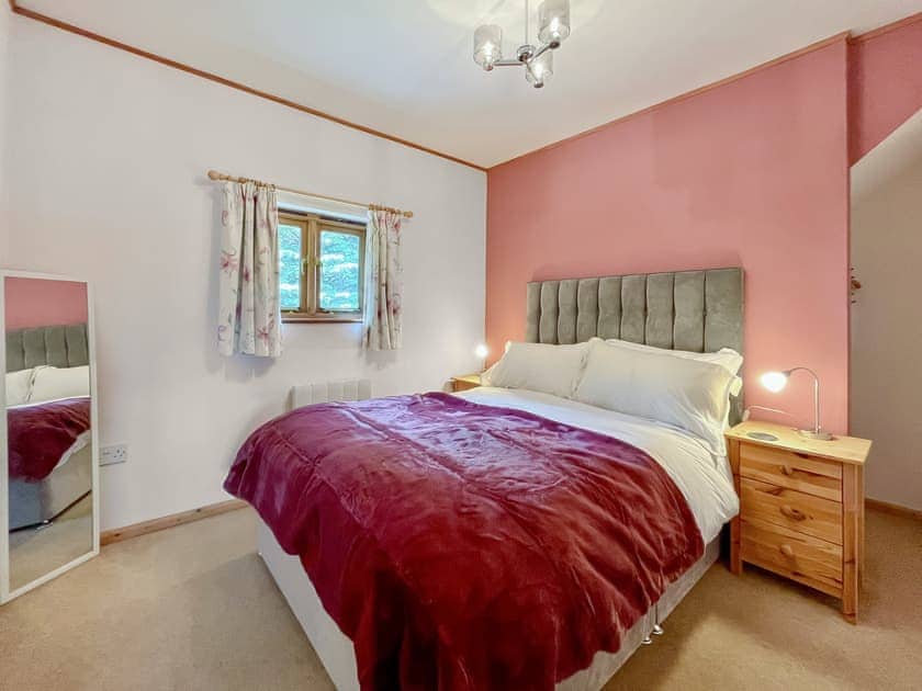 Double bedroom | Stour Cross Farm- Hardy Chalet - Stour Cross Farm, West Stour, near Gillingham