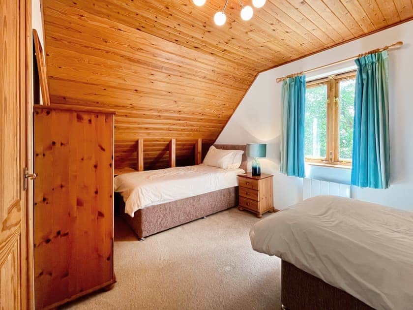 Twin bedroom | Stour Cross Farm- Hardy Chalet - Stour Cross Farm, West Stour, near Gillingham