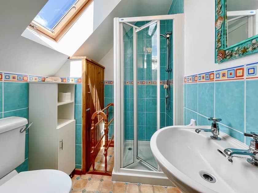 Bathroom | Stour Cross Farm- Hardy Chalet - Stour Cross Farm, West Stour, near Gillingham