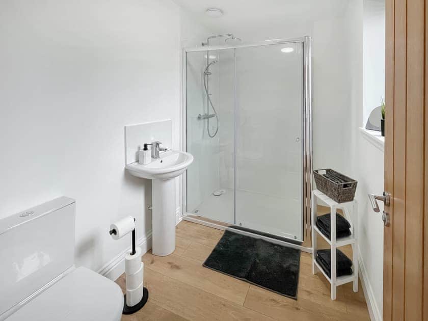 Bathroom | Hyde House, Ecclefechan, near Lockerbie
