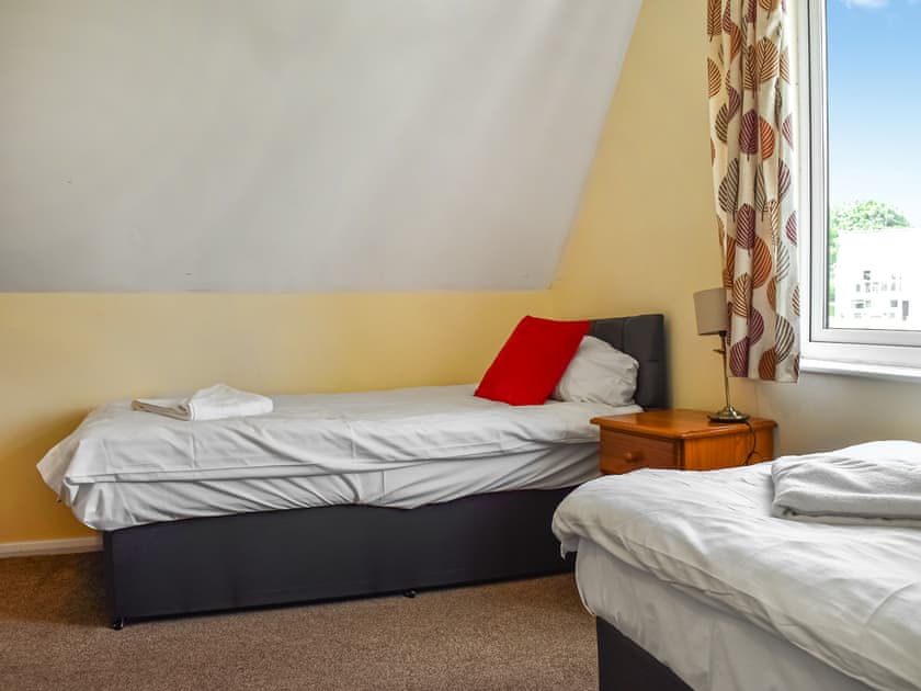 Twin bedroom | Honey Lodge, Gunnislake