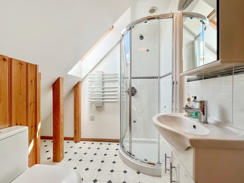 Bathroom | Melbury Chalet - Stour Cross Farm, West Stour, near Gillingham