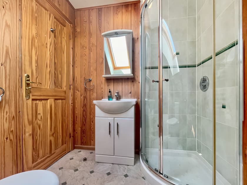Bathroom | Melbury Chalet - Stour Cross Farm, West Stour, near Gillingham