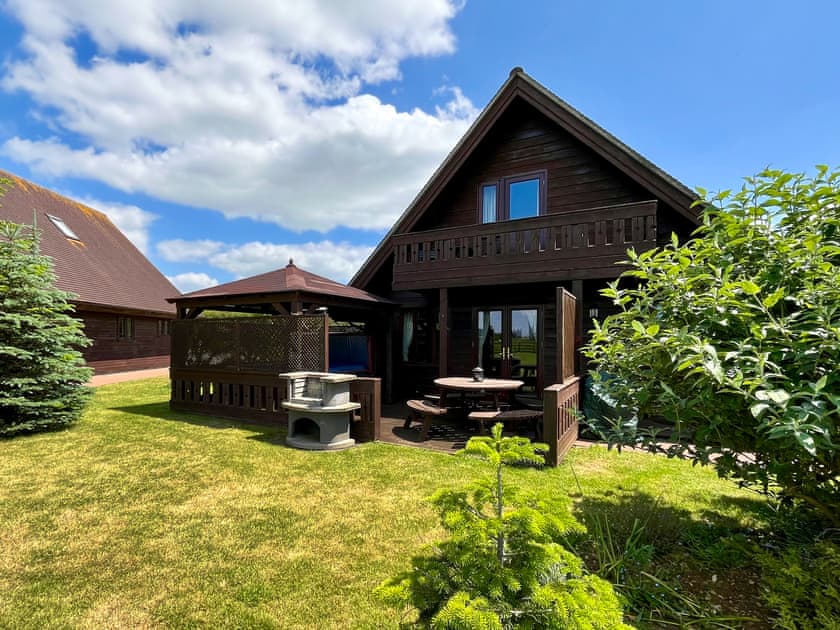 Exterior | Melbury Chalet - Stour Cross Farm, West Stour, near Gillingham