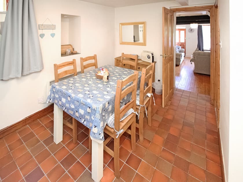 Kitchen/diner | Siop Fach Cottage, Beddgelert