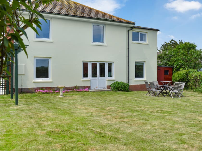 Outdoor area | Poets Corner, Freshwater