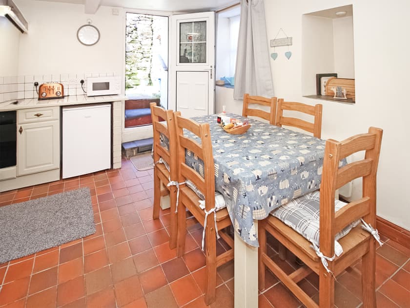 Kitchen/diner | Siop Fach Cottage, Beddgelert