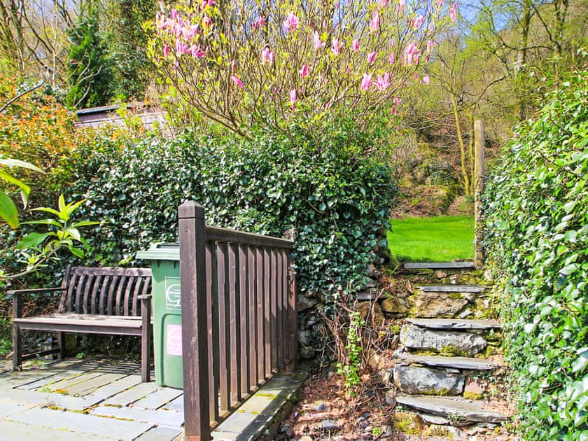 Outdoor area | Siop Fach Cottage, Beddgelert