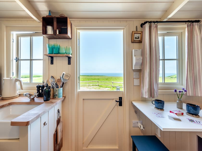 Open plan living space | Little Puffins - Blegberry Farm, Hartland