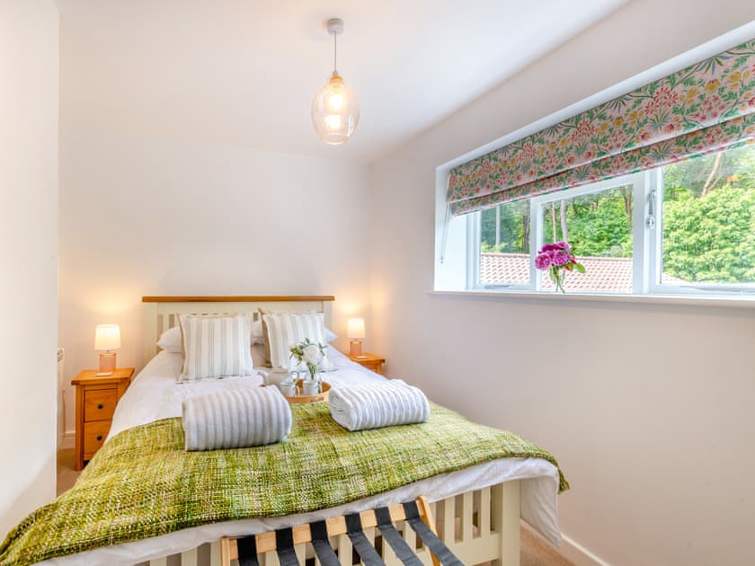King size bedroom  | Stone Cottage, Cromer