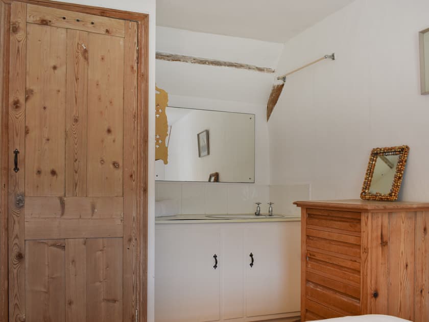 Double bedroom | Mermaid Cottage - Portmellon Fishermans Cottages, Portmellon