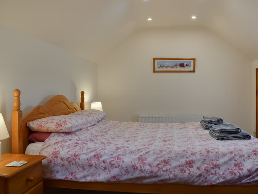 Double bedroom | The Granary - Donative Holiday Cottages, Warton, near Tamworth