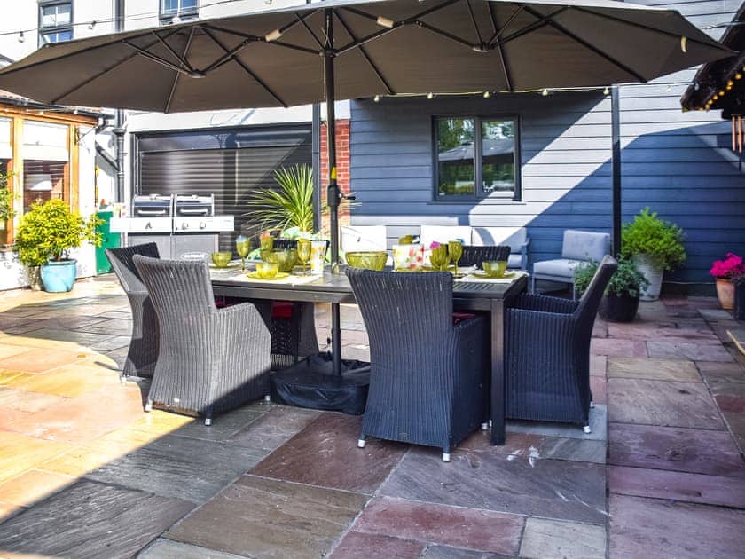 Outdoor eating area | Myrtle Cottage, Repps with Bastwick