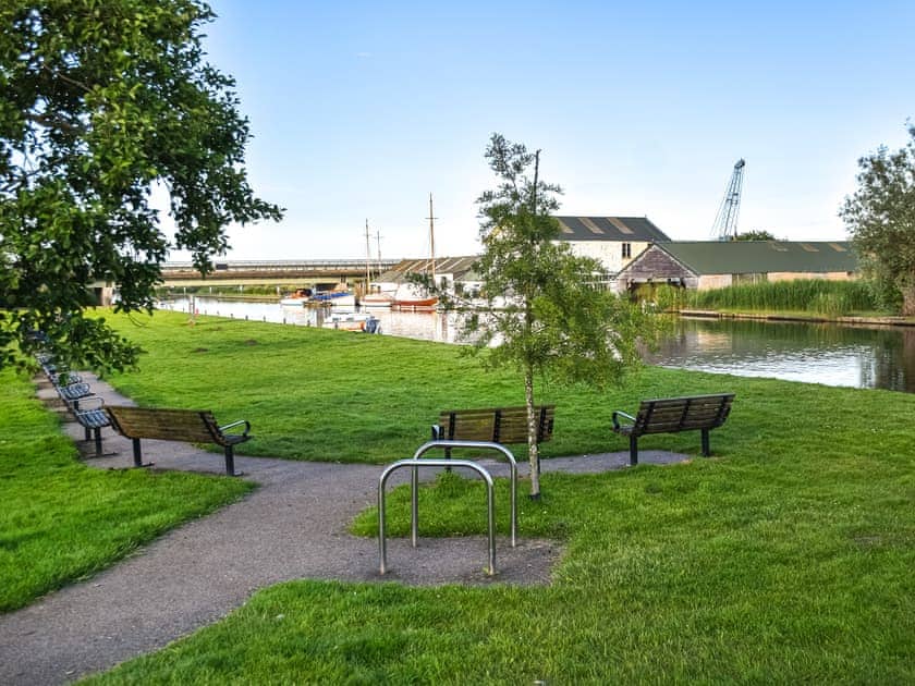 Surrounding area | Myrtle Cottage, Repps with Bastwick