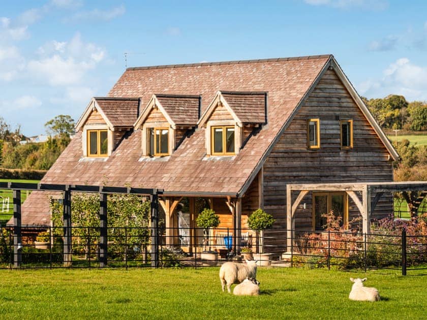 Impressive detached holiday home | Hare’s Furrow - Stop in the Sticks, Burton Overy