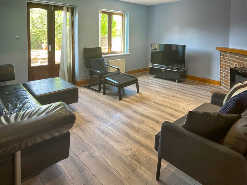 Living area | Total Retreat, Isle of Sheppey