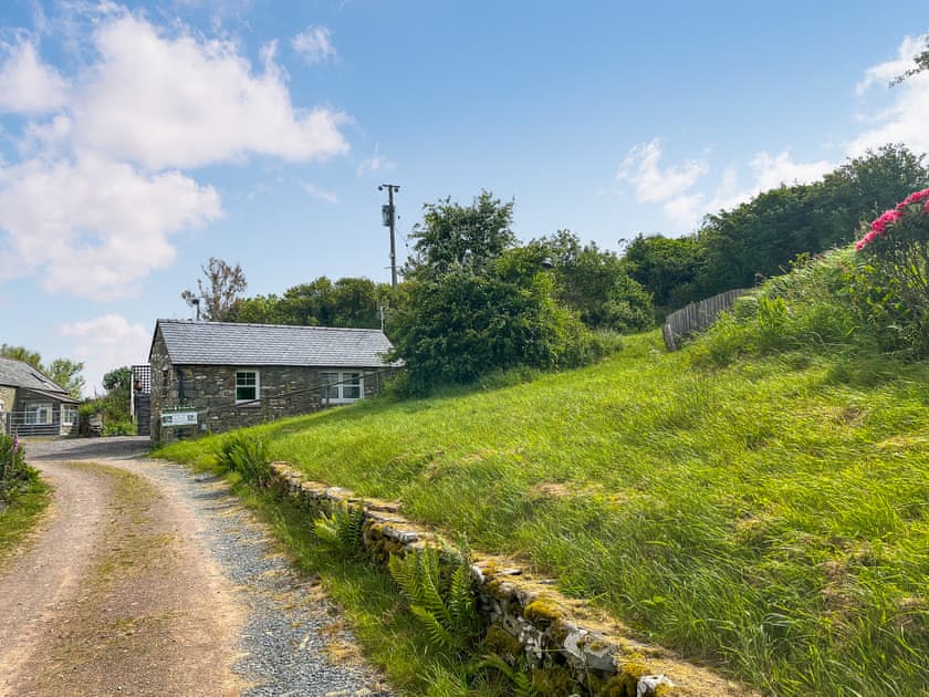 Driveway | Bird’s Nest, Gatehouse of Fleet, near Castle Douglas
