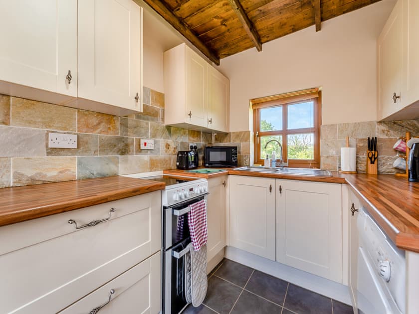 Open plan living space | Ty’r Eithin Bach, Trimsaran, near Kidwelly