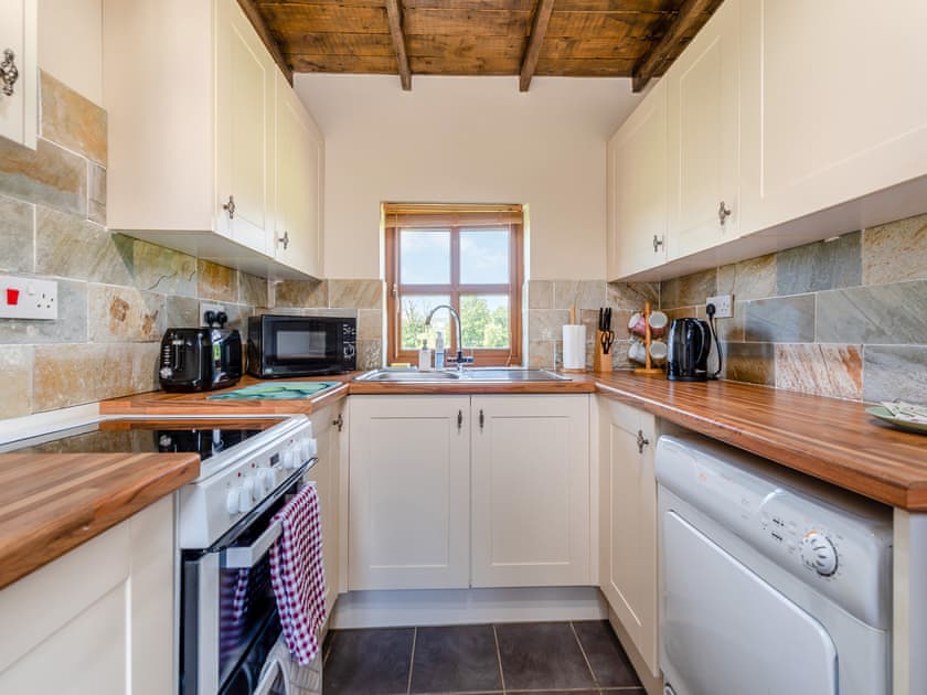Open plan living space | Ty’r Eithin Bach, Trimsaran, near Kidwelly