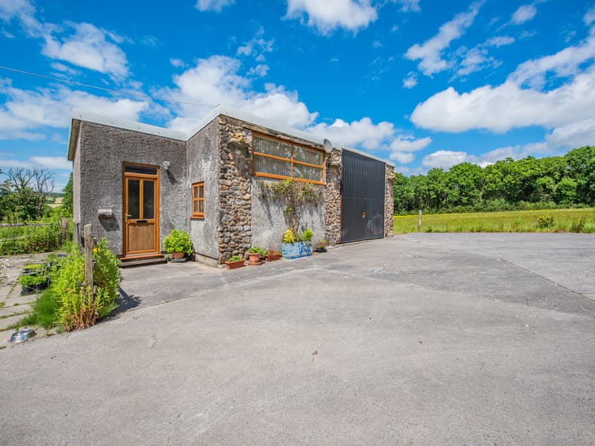 Exterior | Ty’r Eithin Bach, Trimsaran, near Kidwelly