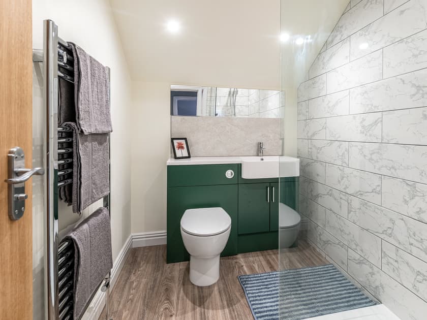 Bathroom | Scarborough StaysGarfield, Scarborough