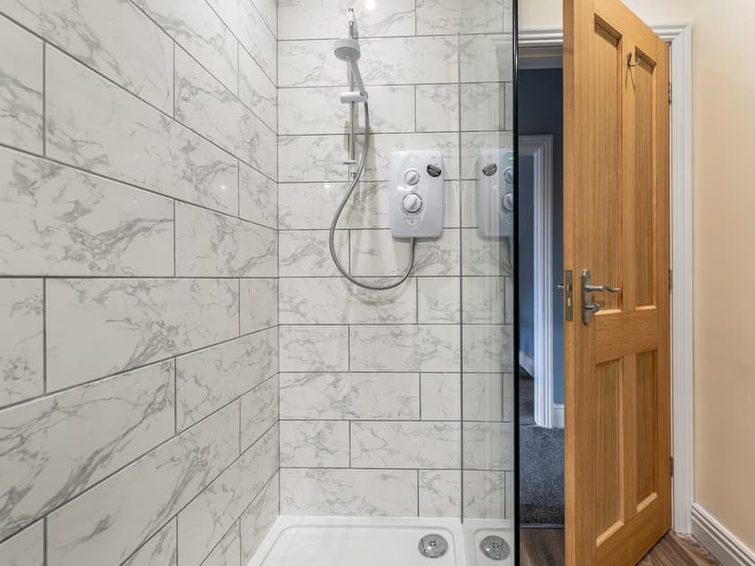 Bathroom | Scarborough StaysGarfield, Scarborough