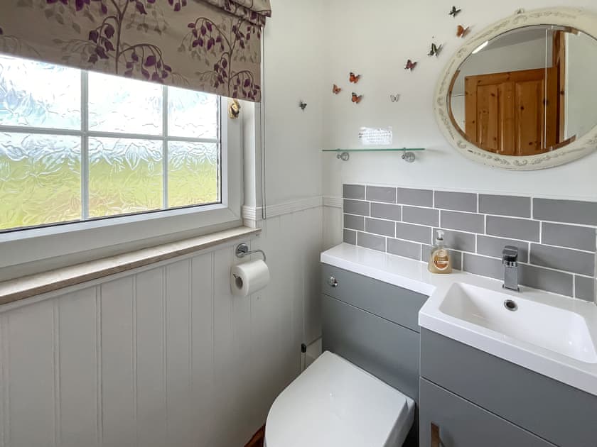 Bathroom | Swinton Mill Farm Cottage, Duns